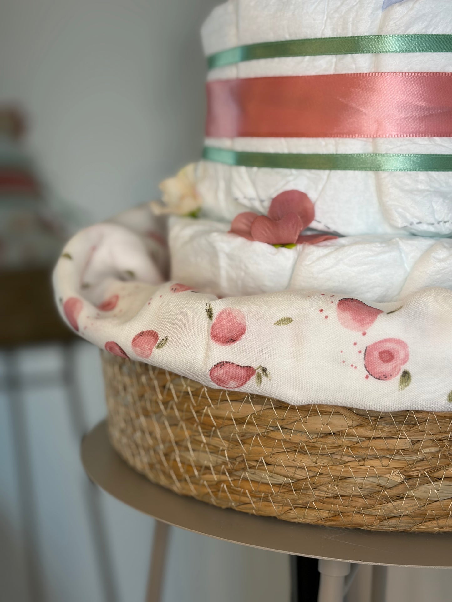 Windeltorte Rosa mit Spucktuch | Geschenk zur Geburt