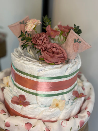 Windeltorte Rosa mit Spucktuch | Geschenk zur Geburt