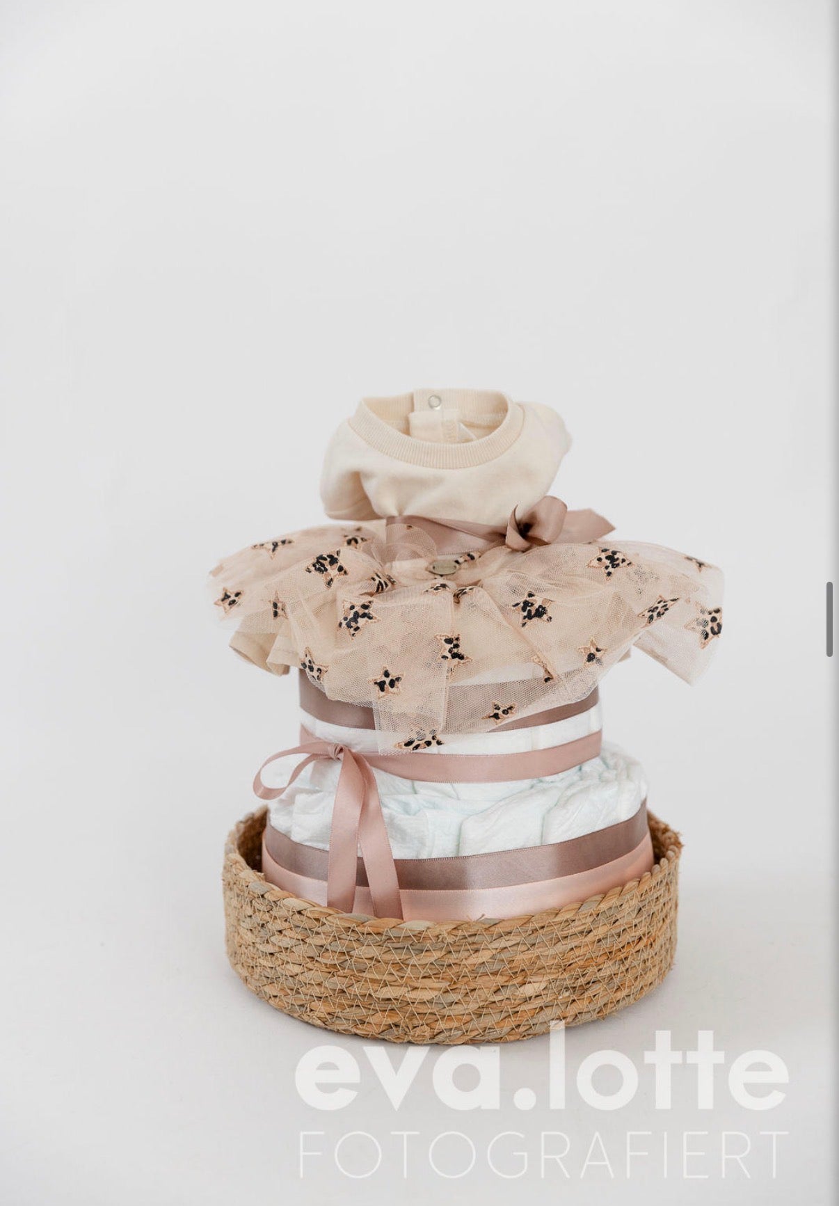 Windeltorte Rosa-Beige mit Babyset | Geschenk für Baby & Eltern